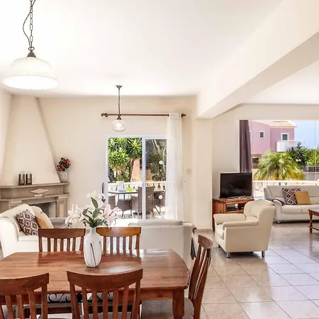 Villa Coral Bee *
