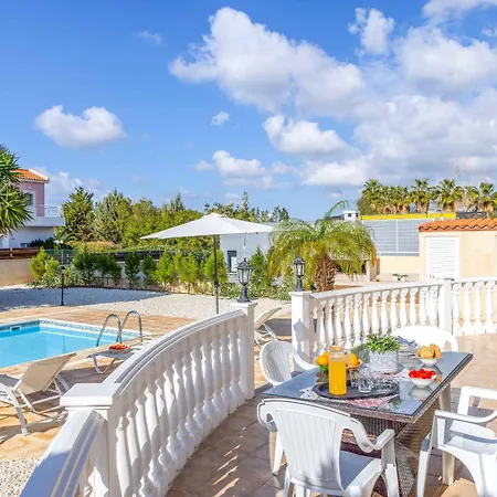 Villa Coral Bee Peyia