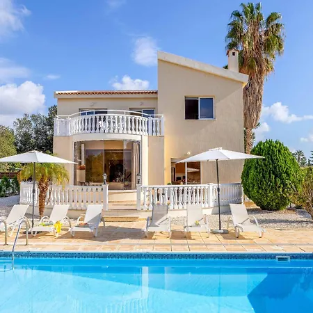 Coral Bee Villa *